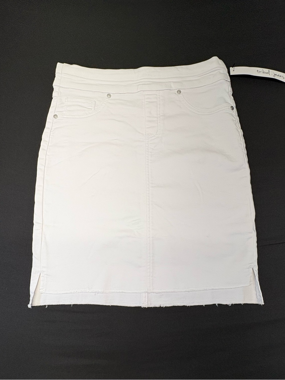 Tribal New White Flatten It Pull On Skirt Skort Stretch Size 4 NWT 19.5"
